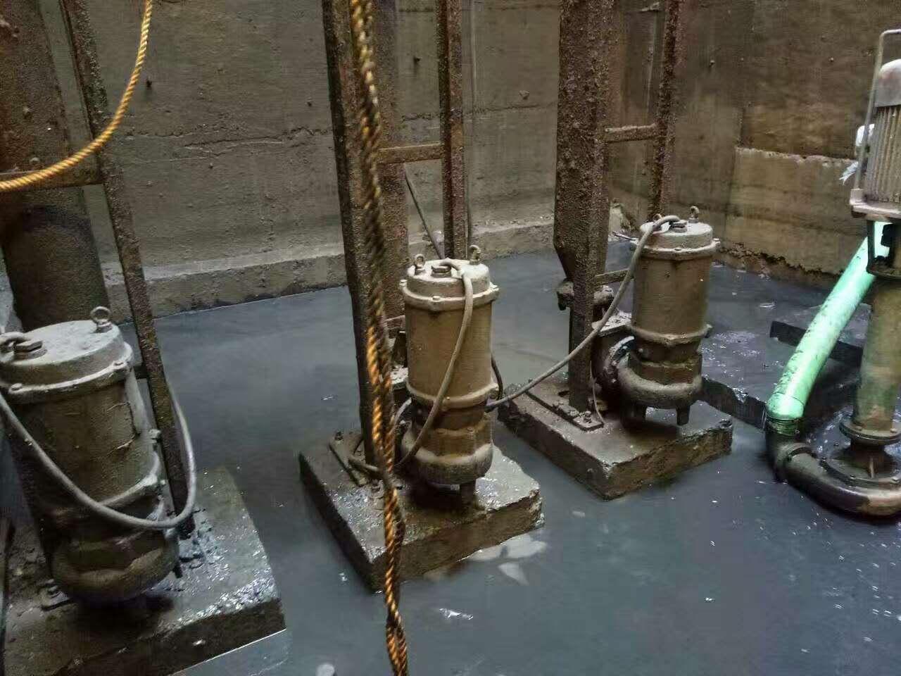 龙华污水池清理